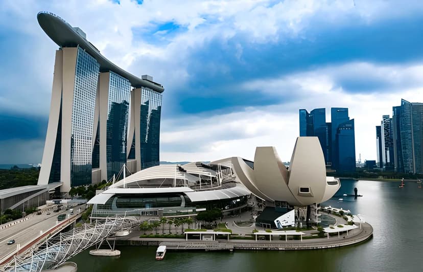 Day 1 – Arrival in Singapore & Evening night safari