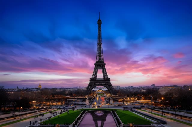 8 Nights & 9 Days Grand European Discovery