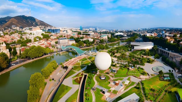 4 Nights & 5 Days Enchanting Georgia Getaway