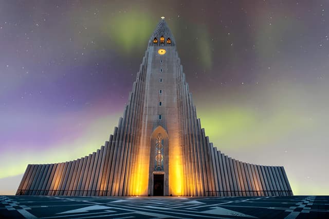 5 Nights & 6 Days Iceland Holiday
