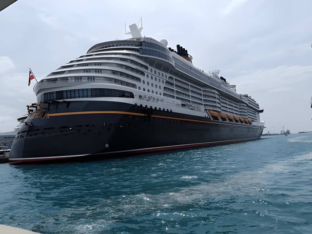 4 Nights & 5 Days Disney Adventure Cruise with 1 free night at Singapore