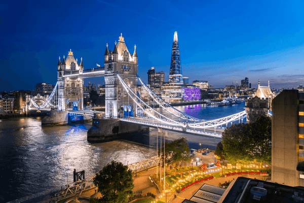 Day 1: Arrival in London