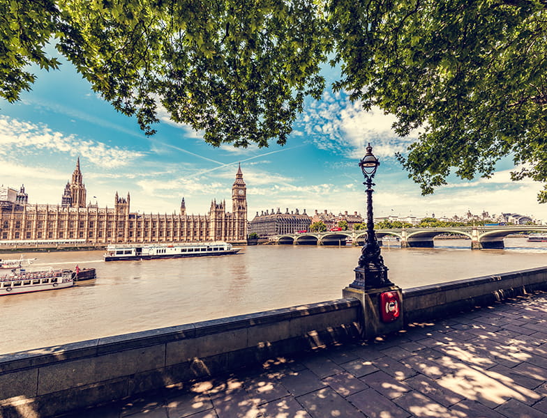 Travel to London This Summer with Go Escapio
